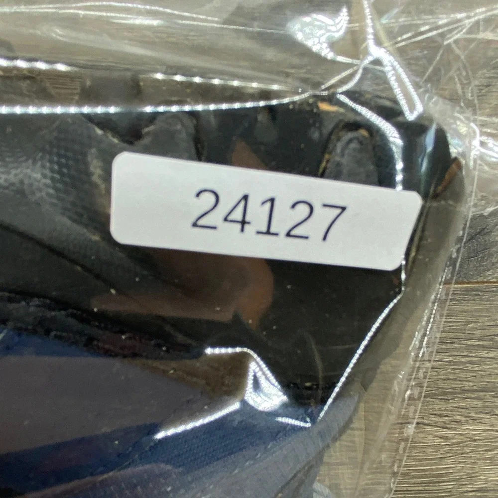 Columbia Snow Boots Kids Size 13 Navy Blue Waterproof Bungee Lace BC1322-478